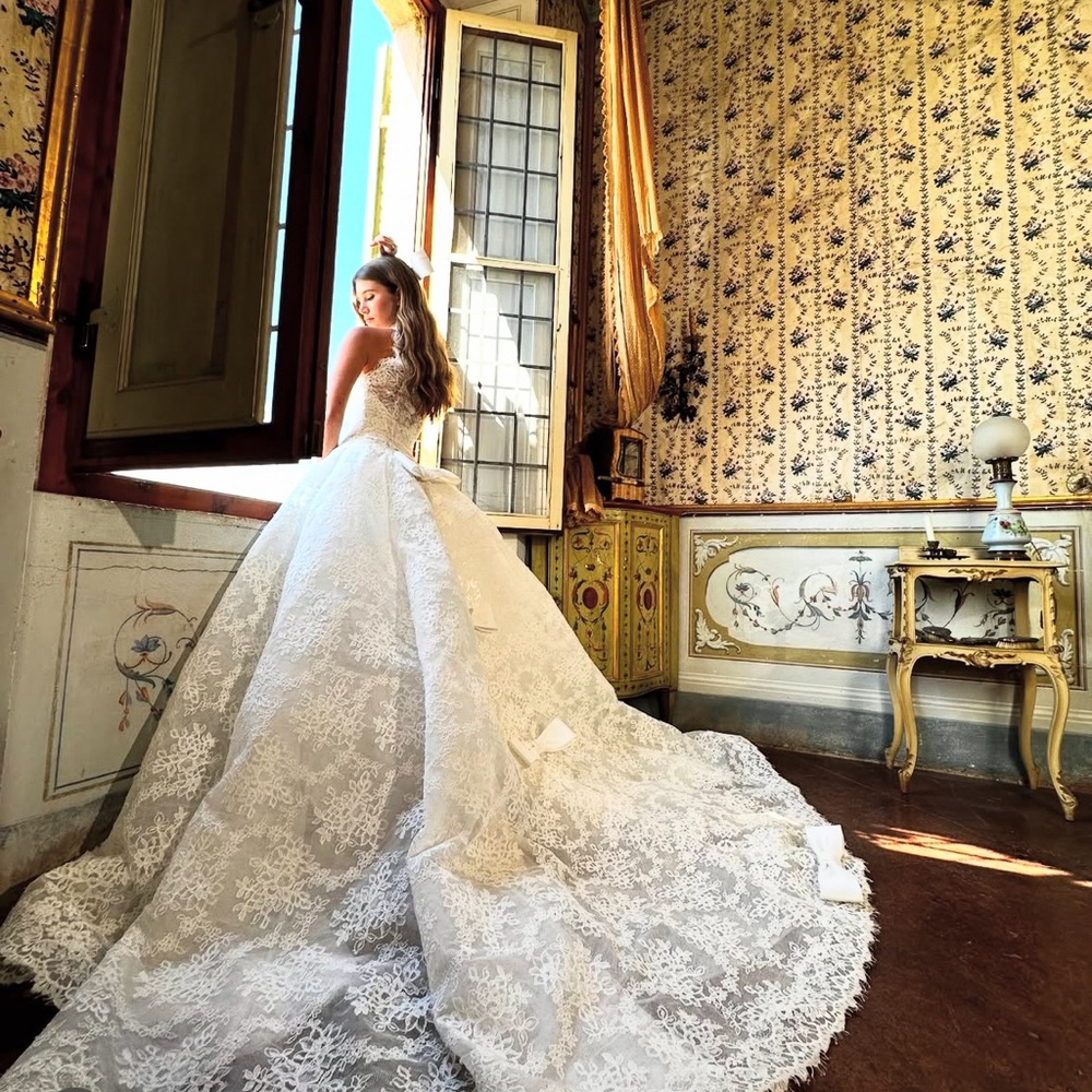 Monique Lhuillier White Strapless Long Sleeve Wedding Gown